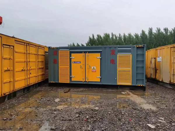 瑶海柴油发电机如何判断干式空气滤清器是否需要更换？